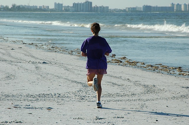 kondiční běh na pláži